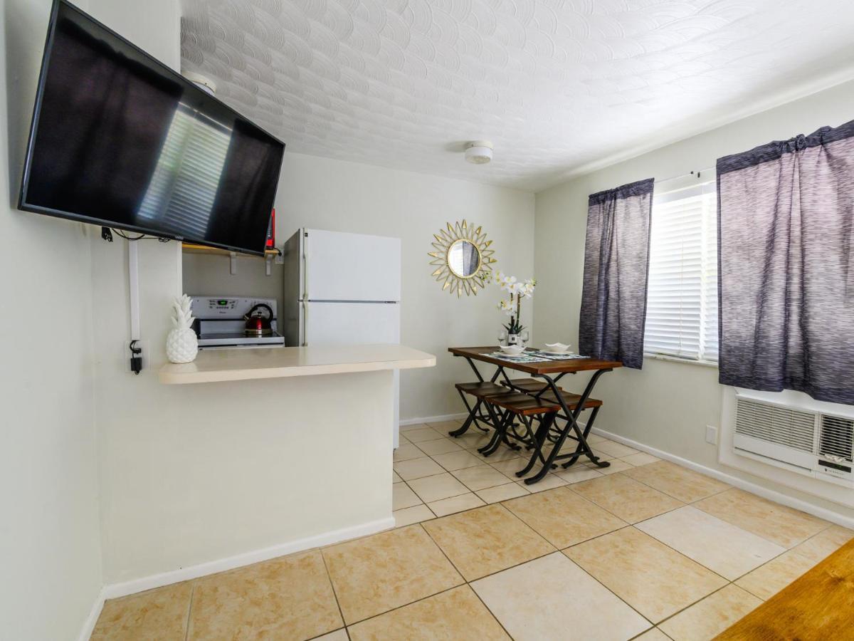 Beautiful Old Apartment With Beach Gear Fort Lauderdale Exterior foto